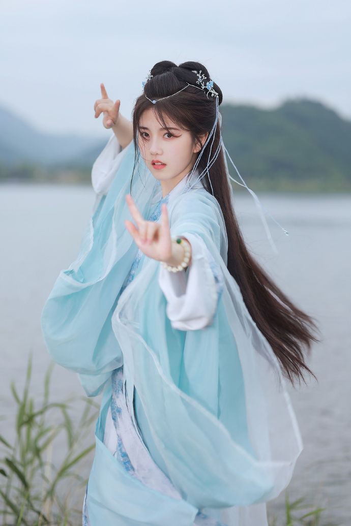 罗小黑战记2 封面